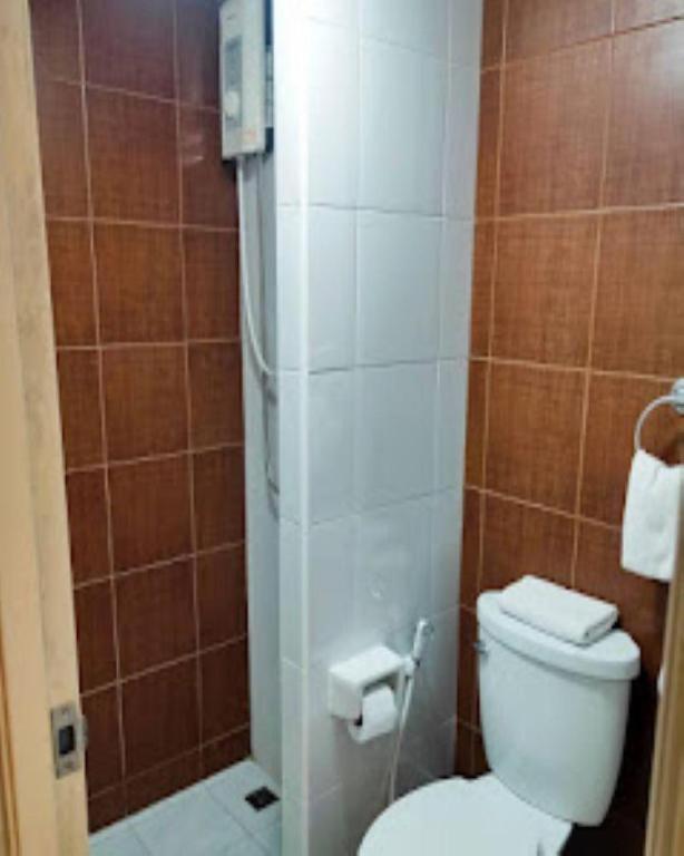 Thousand-Ten Thousand Hotel Банкок Екстериор снимка